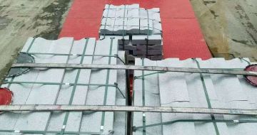 信阳 芝麻白仿形加直形路沿石出货日常