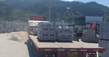 信阳 芝麻白仿形路沿石，直形路沿石