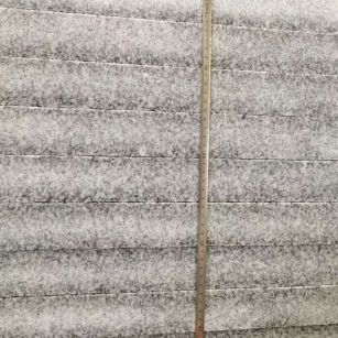 信阳 芝麻白火烧成品厚薄均匀，B料价格接近A料质量