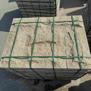 信阳 黄金麻花岗岩石材自然面蘑菇石成品