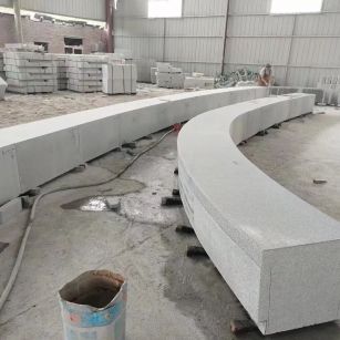 信阳芝麻白花岗岩石板材 园林光面弧形坐凳