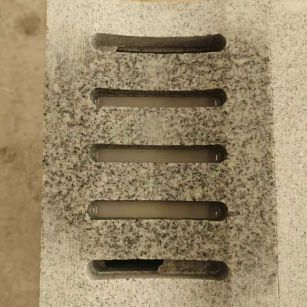 信阳 芝麻白拉丝面花岗岩U型开槽排水槽