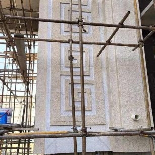 信阳 黄金麻花岗岩别墅外墙干挂回纹造型效果