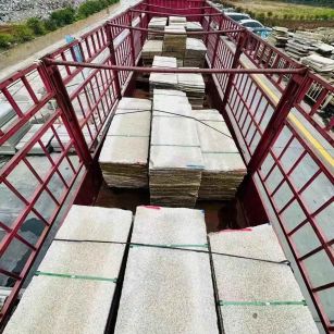 信阳 黄金麻花岗岩荔枝面，光面毛板装车完成