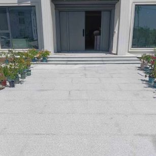 信阳 芝麻白花岗岩地铺石地面铺装