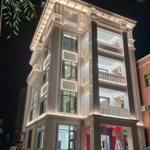 信阳 芝麻白花岗岩别墅外墙夜间效果