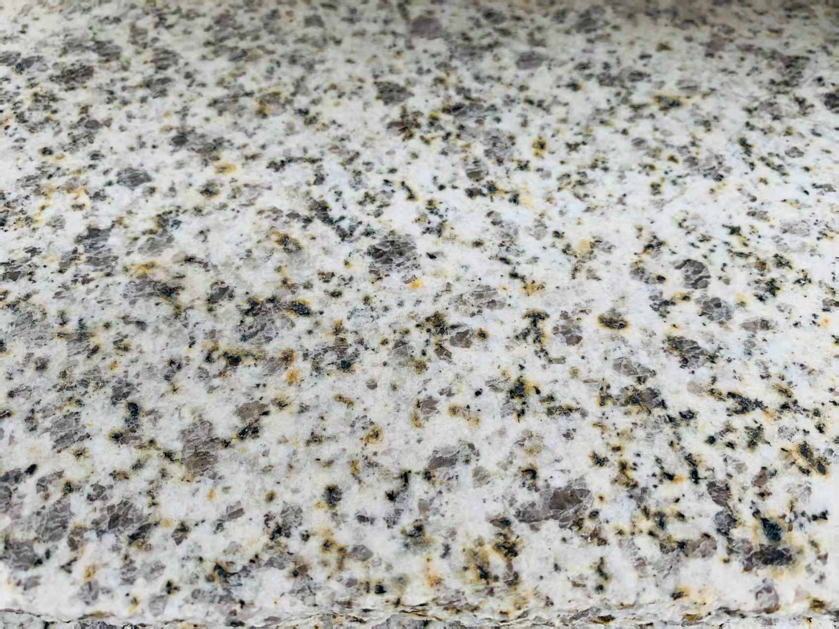 信阳 黄金麻花岗岩石材浅黄光面