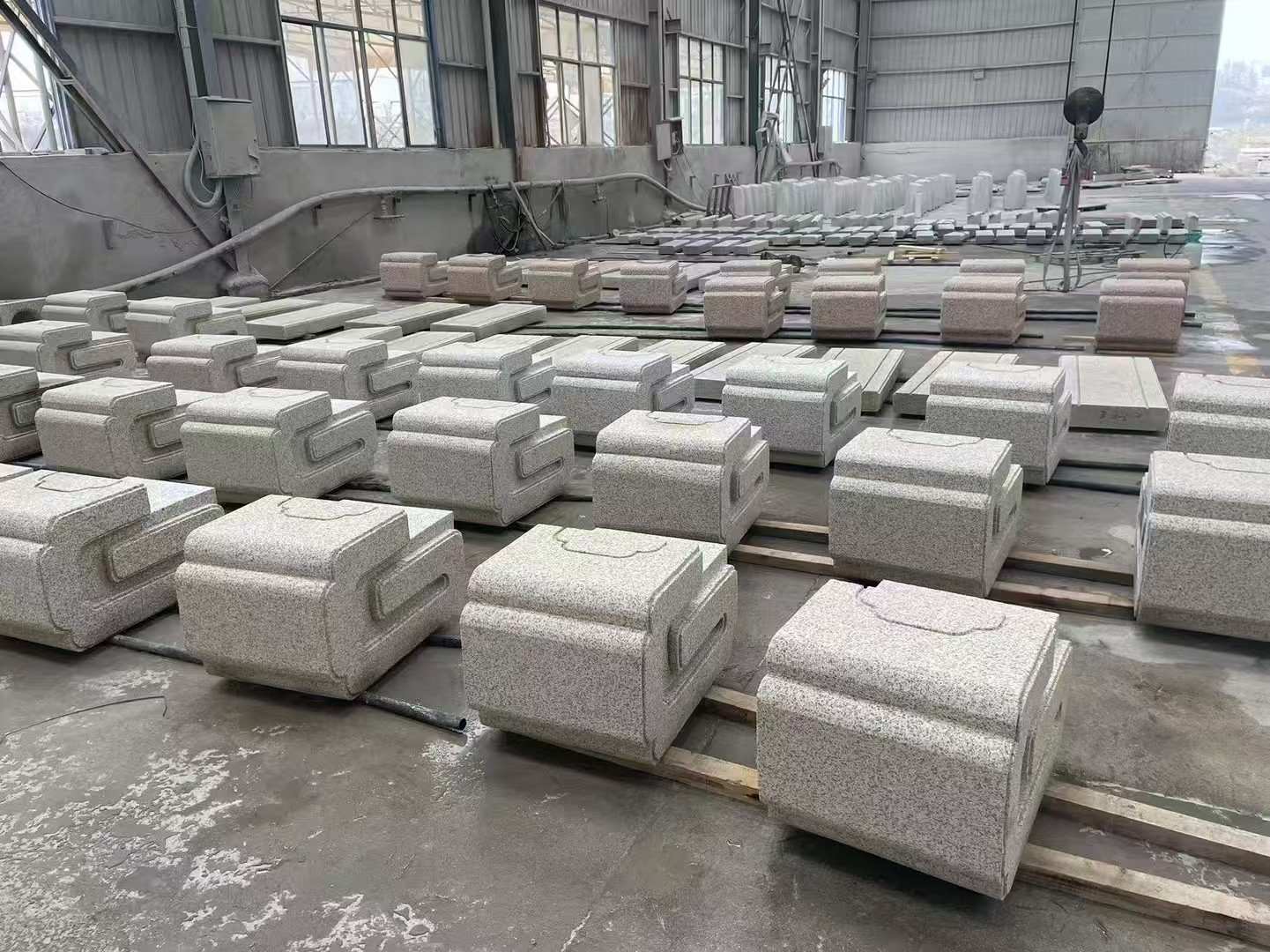 信阳 白麻花岗岩异形加工-石凳，坐凳