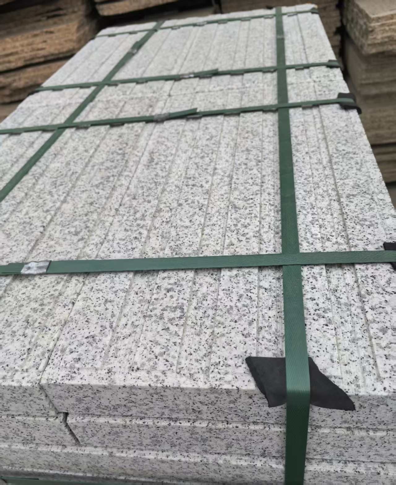 信阳 白麻花岗岩直行盲道石，盲条，地铺石