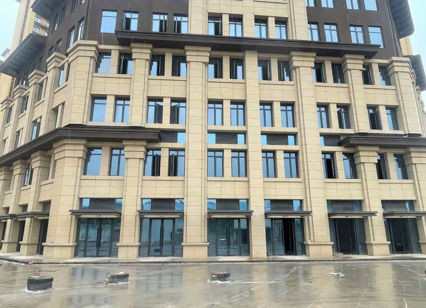 信阳 黄金麻花岗岩荔枝面小区外墙干挂