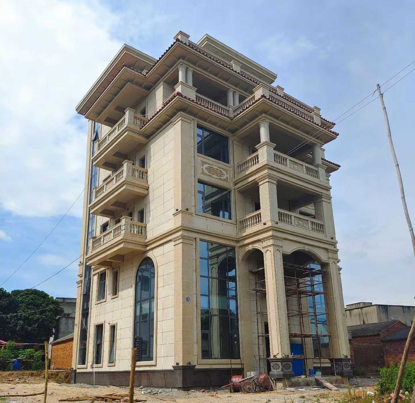 信阳 黄金麻花岗岩石材别墅外墙干挂搭配（雕花栏杆花瓶柱门楼罗马柱）