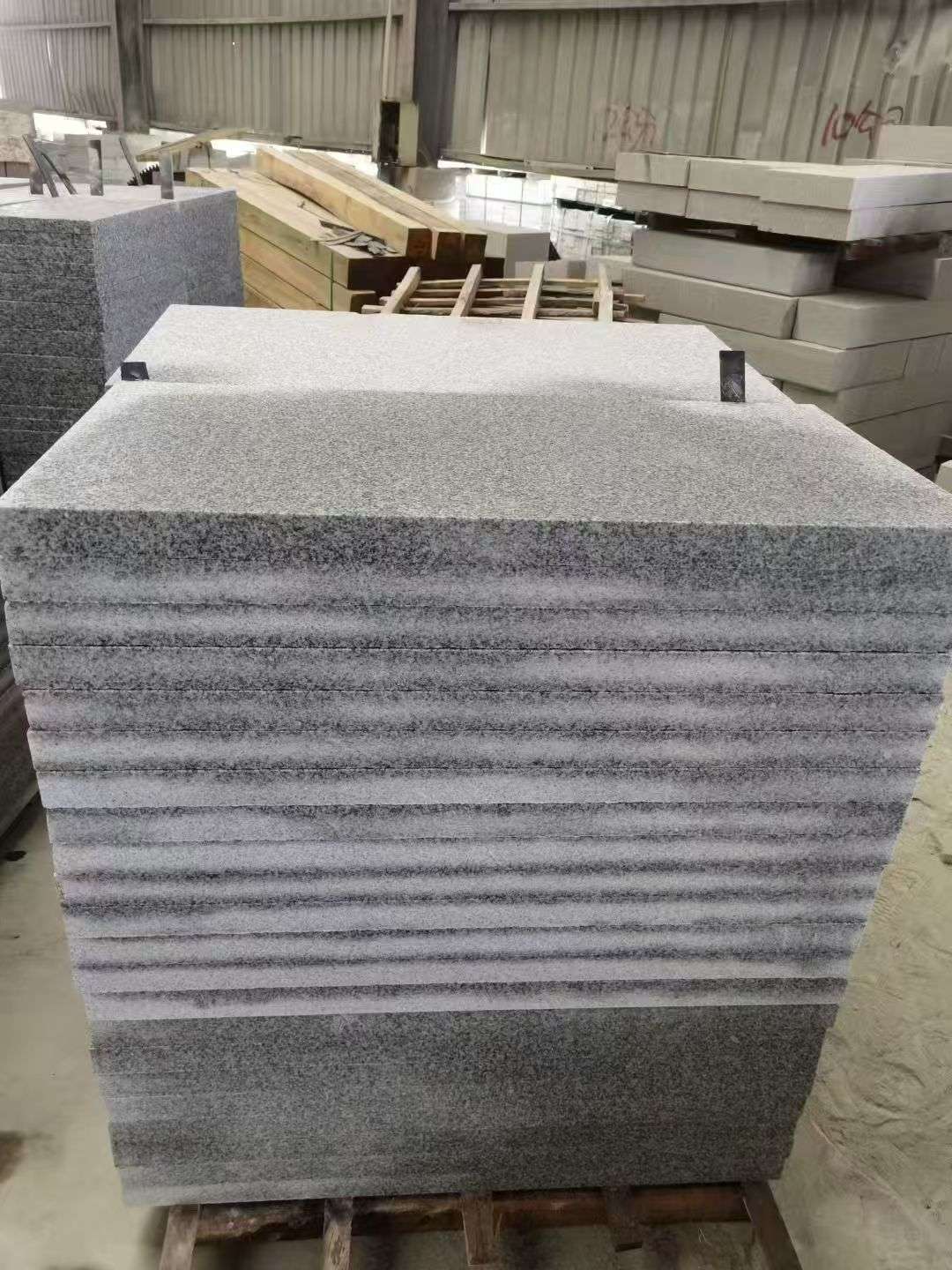 信阳 芝麻白5公分火烧地铺成品，900*400，规格可定制