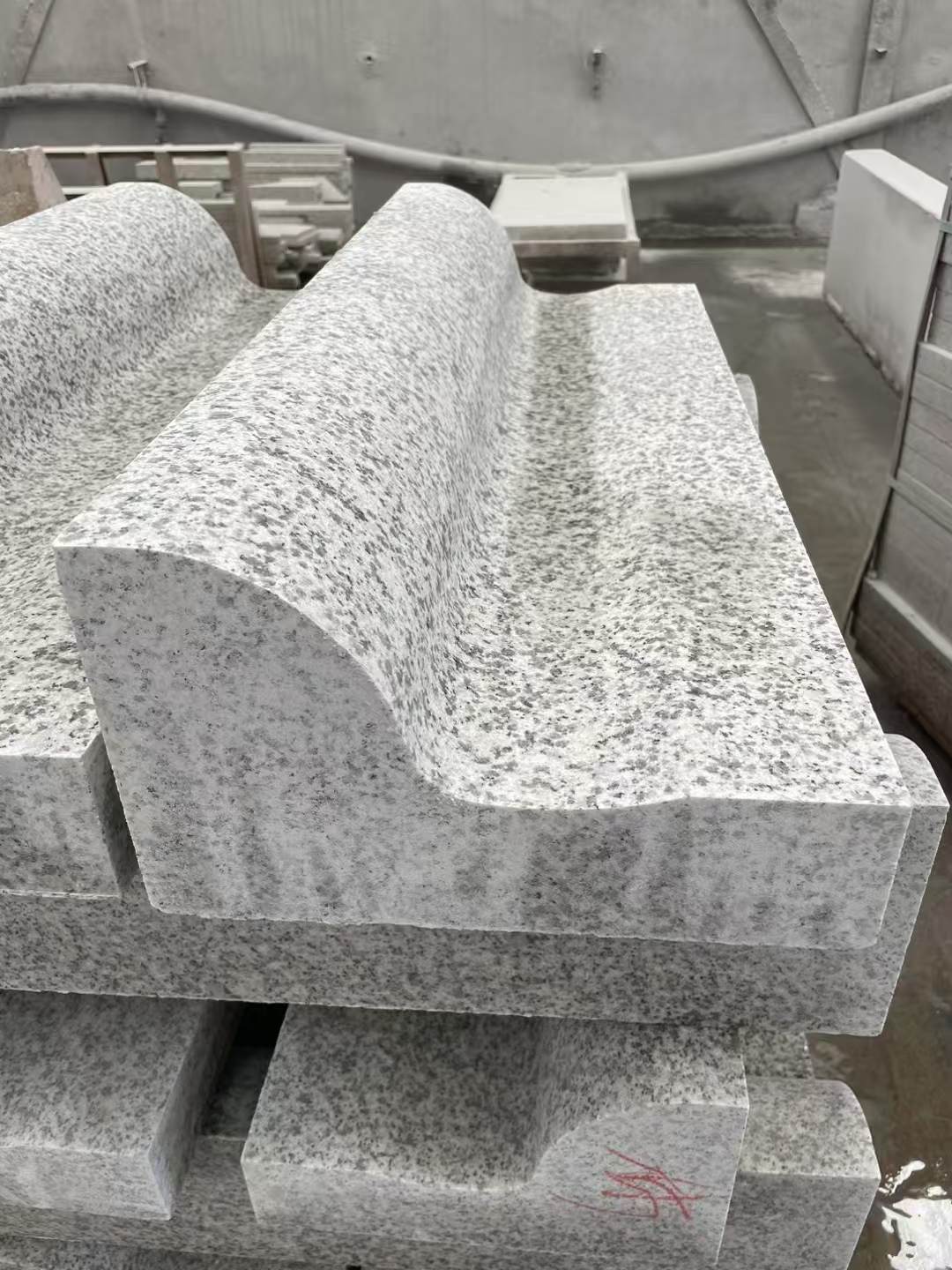 信阳 白麻花岗岩S型路沿石，路侧石，马路牙子等