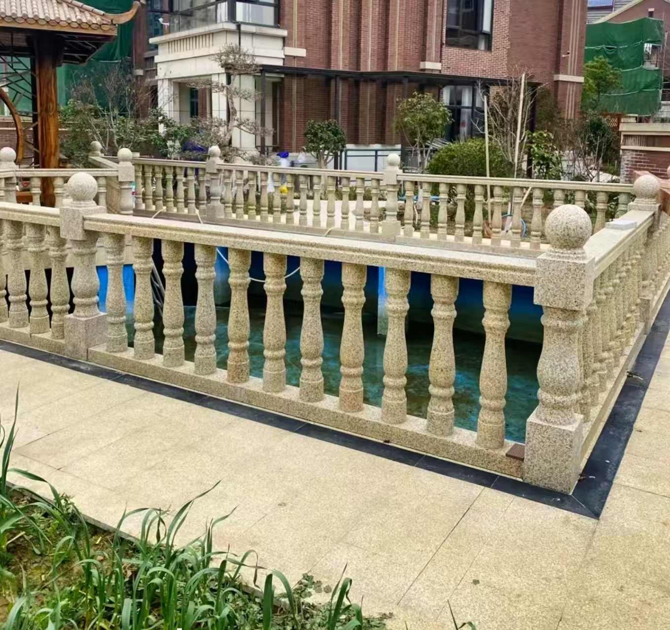 信阳黄金麻花岗岩石材栏杆，扶手，将军柱，花瓶柱