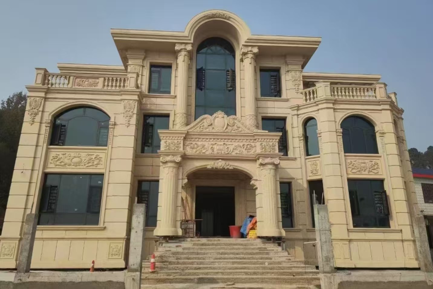 信阳 黄金麻花岗岩别墅外墙干挂