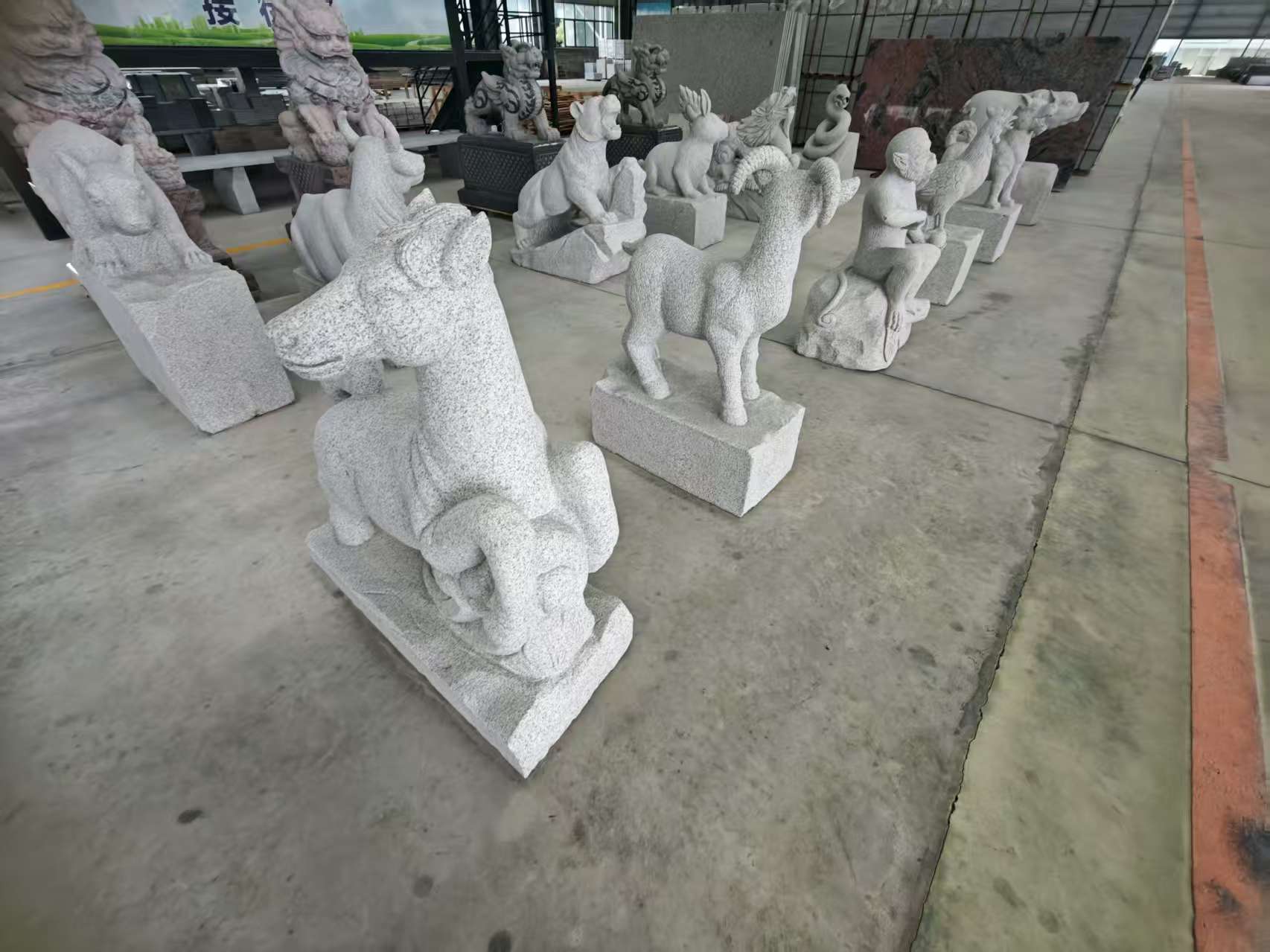 信阳 芝麻白花岗岩造型立体雕刻——十二生肖