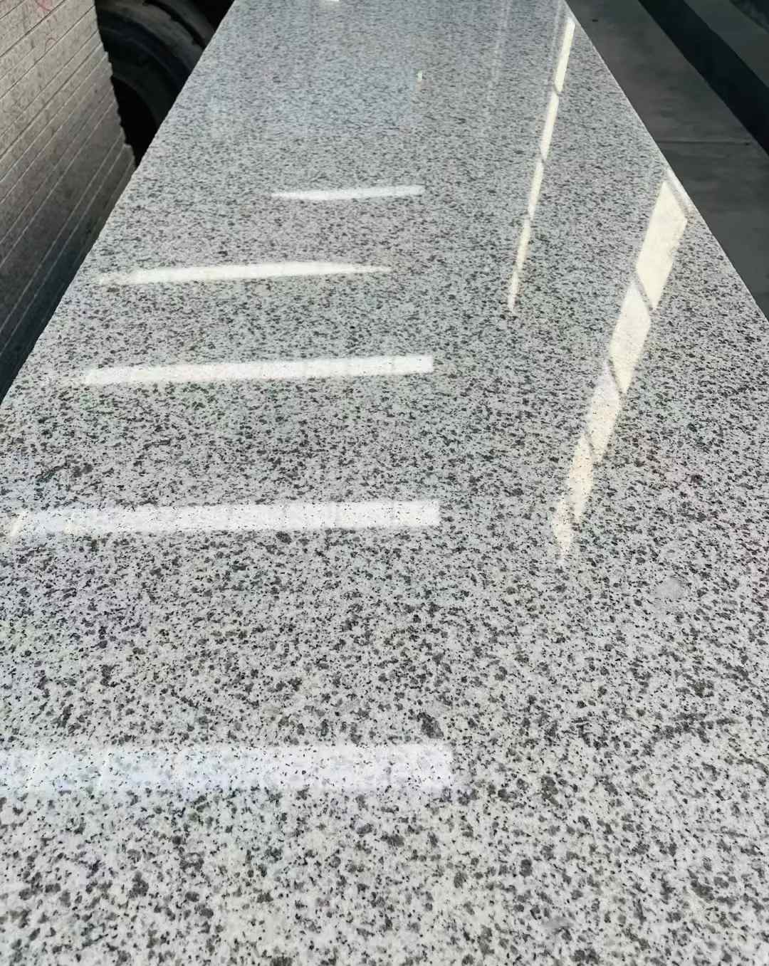 信阳 白麻花岗岩光面毛板